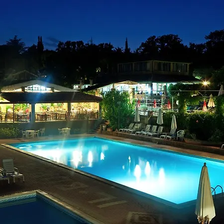 リゾート Il Borgo Centro Vacanze 3*